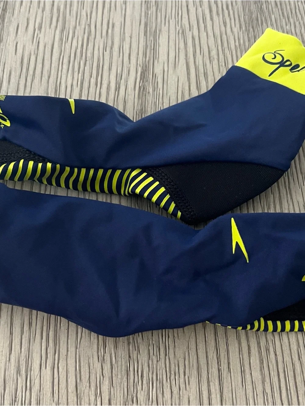 Speedo boys  Navy & Neon Yellow Water Grip Socks